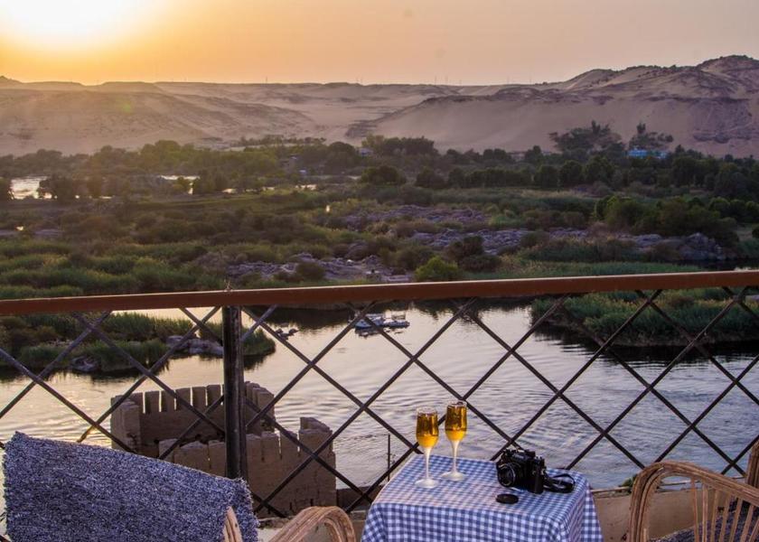  Aswan balcony/terrace