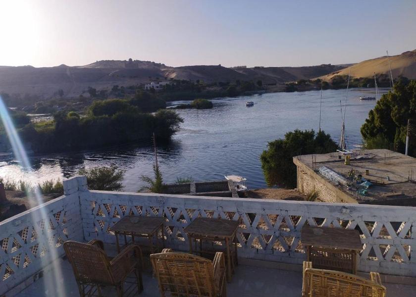  Aswan balcony/terrace