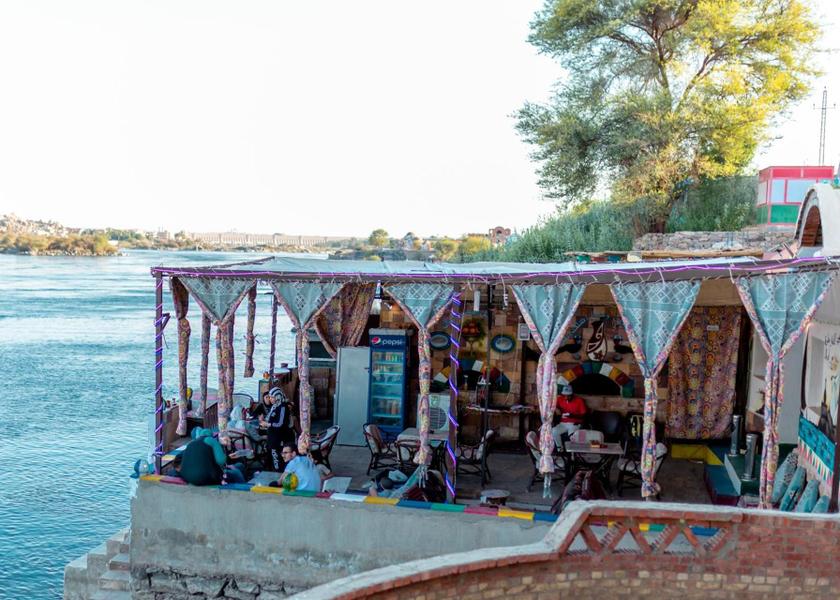  Aswan 