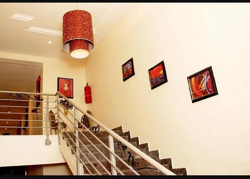  Calabar interior view