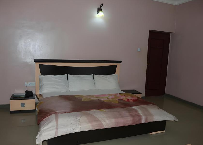  Uyo Diplomatic Executive