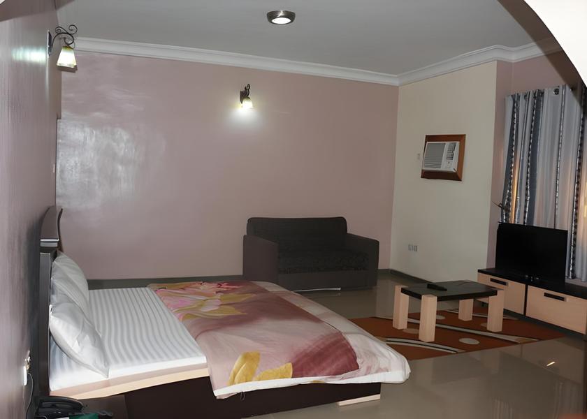  Uyo Diplomatic Executive