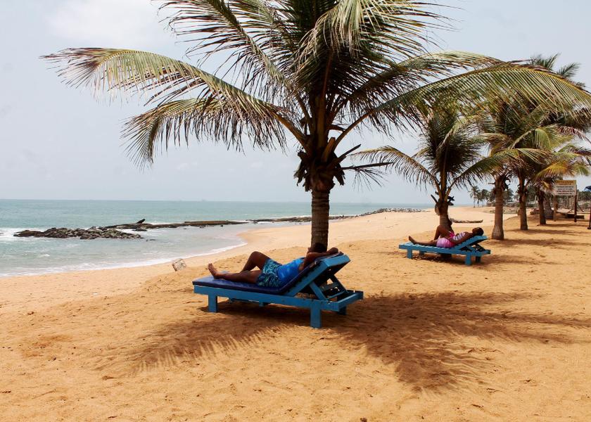 Lome beach