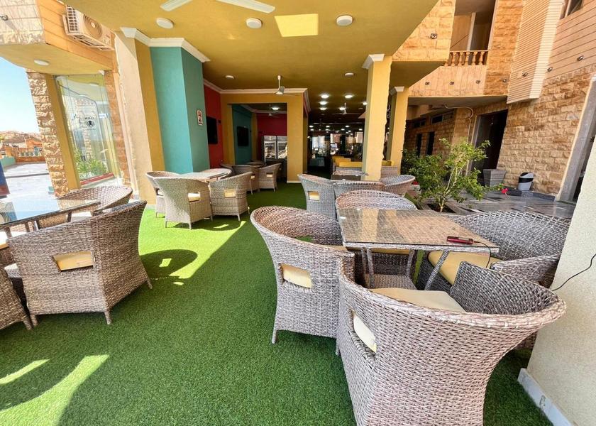 shared lounge/tv area