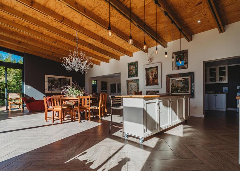 Western Cape George shared lounge/tv area