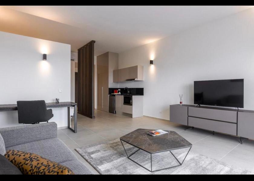  Abidjan separate living room