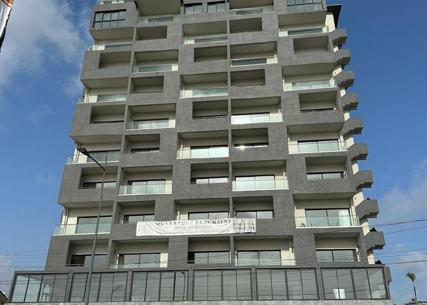  Abidjan exterior view