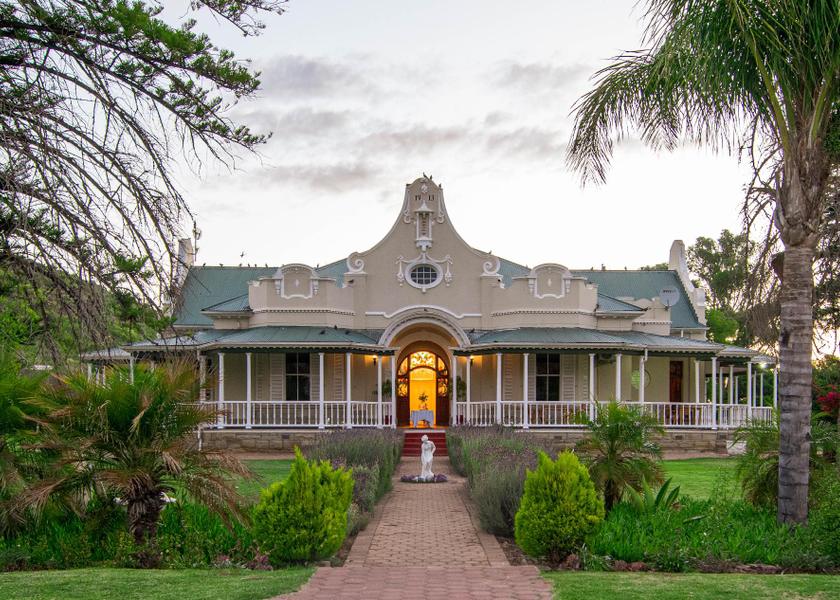 Western Cape Oudtshoorn entrance