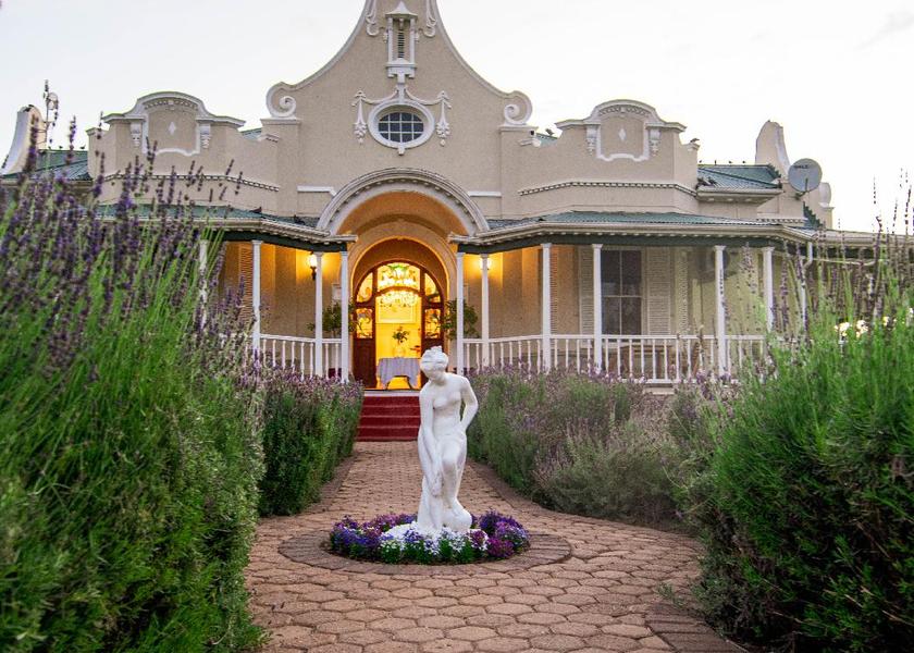 Western Cape Oudtshoorn exterior view
