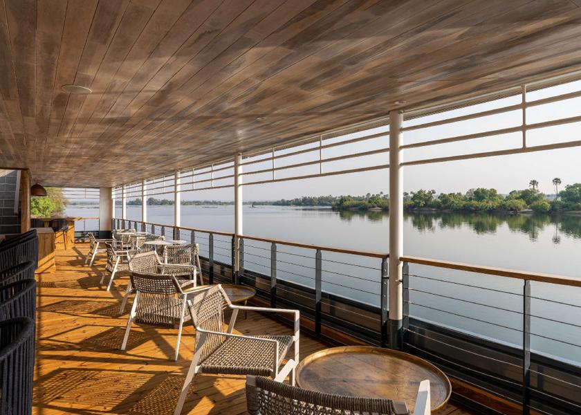  Livingstone restaurant