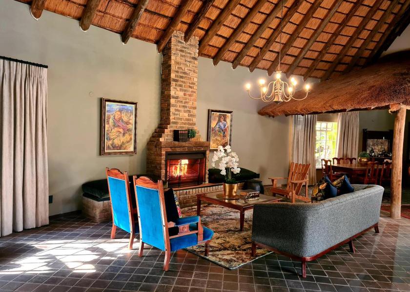 Gauteng Rayton shared lounge/tv area