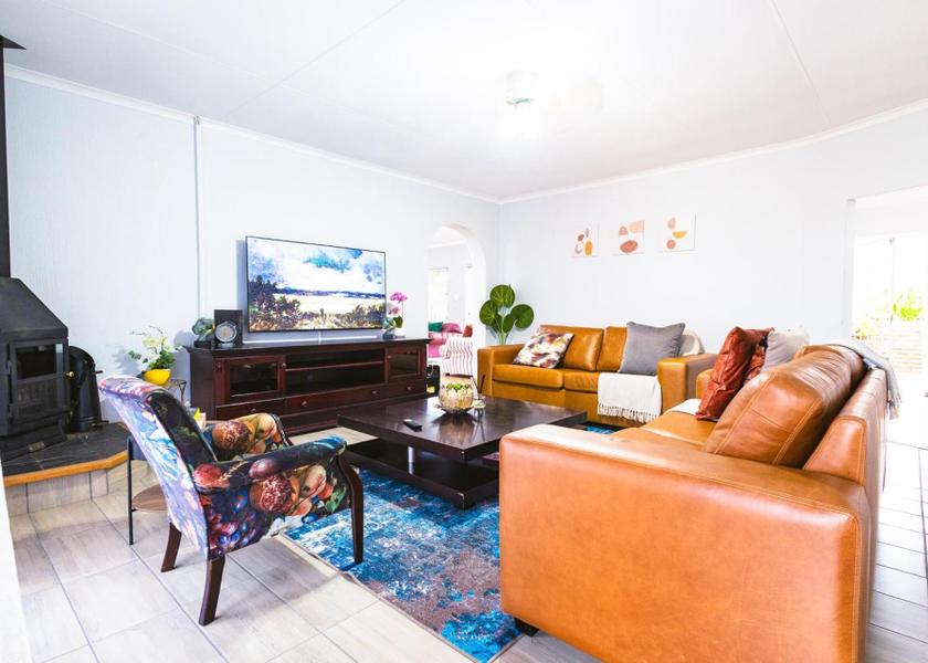Gauteng Centurion shared lounge/tv area