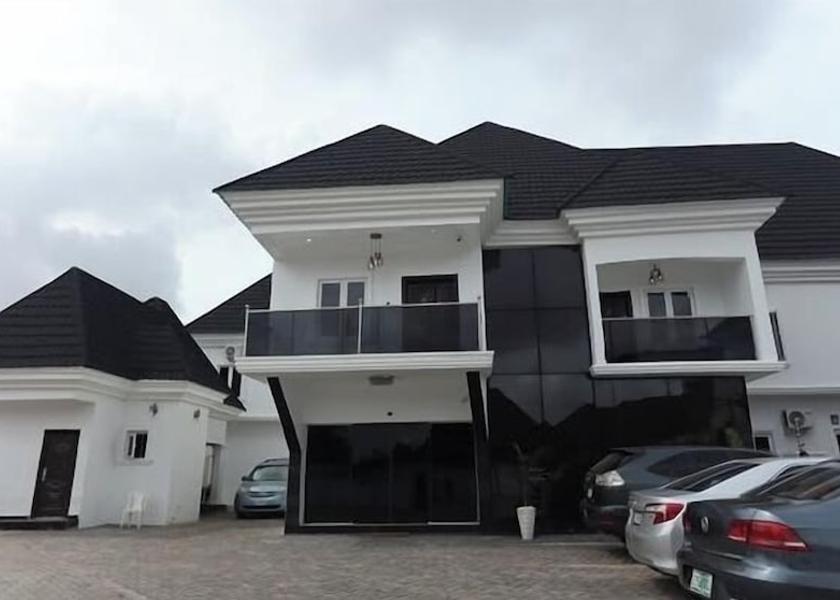 Edo Benin City Front of property