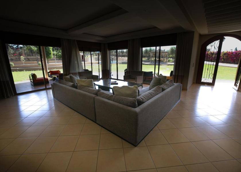Casablanca-Settat Ain Tizgha shared lounge/tv area
