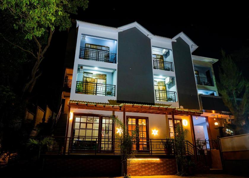  Arusha exterior view