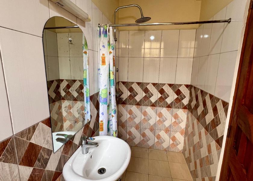  Arusha Deluxe Single Room with Balcony