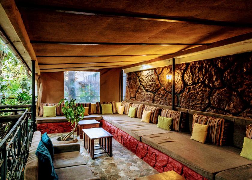  Arusha exterior view