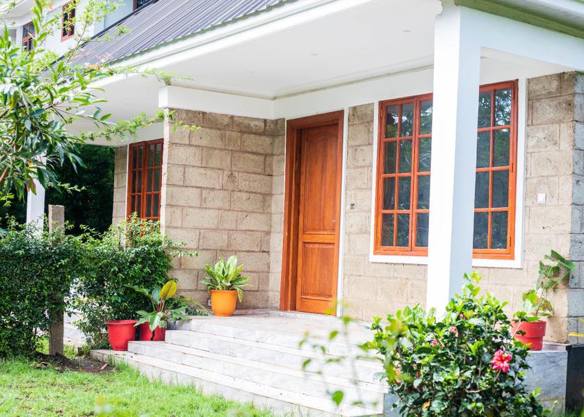  Arusha Hotel Exterior