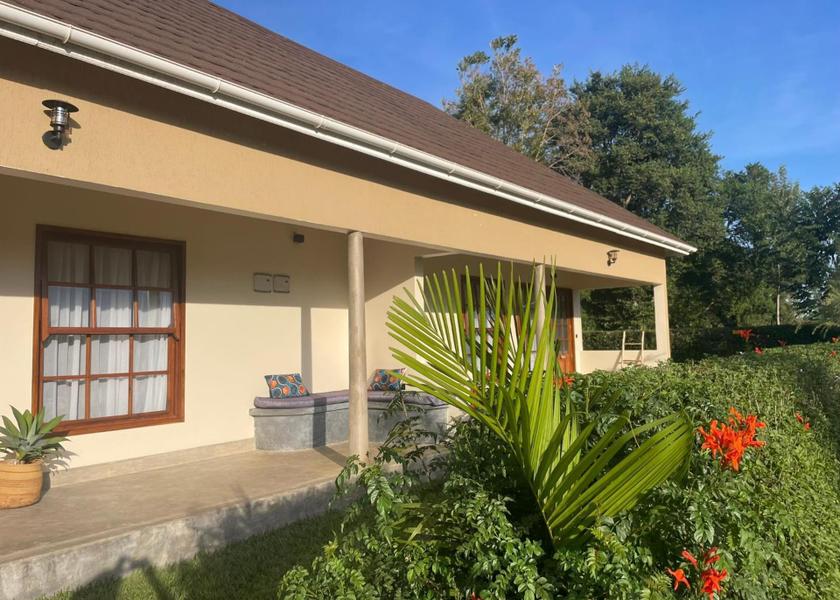  Arusha Hotel Exterior