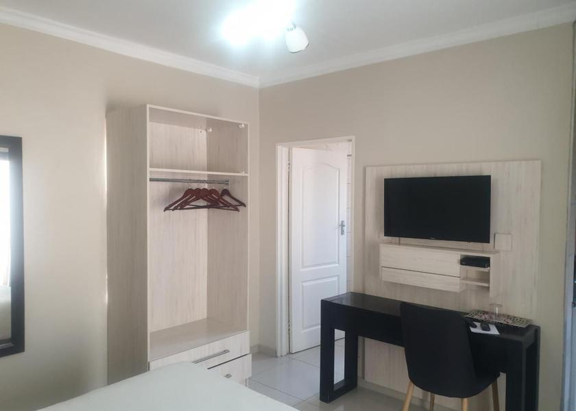  Maun Superior Queen Room