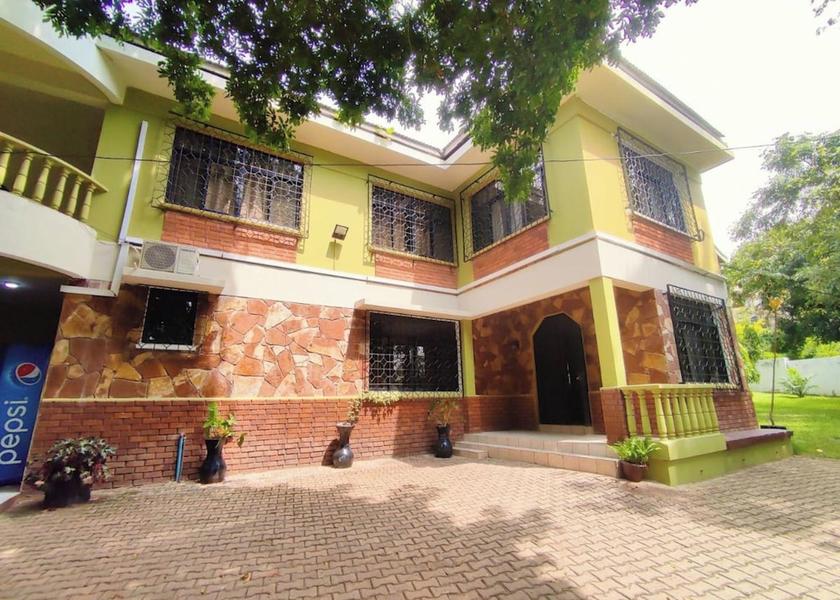 Mwanza Mwanza Interior entrance
