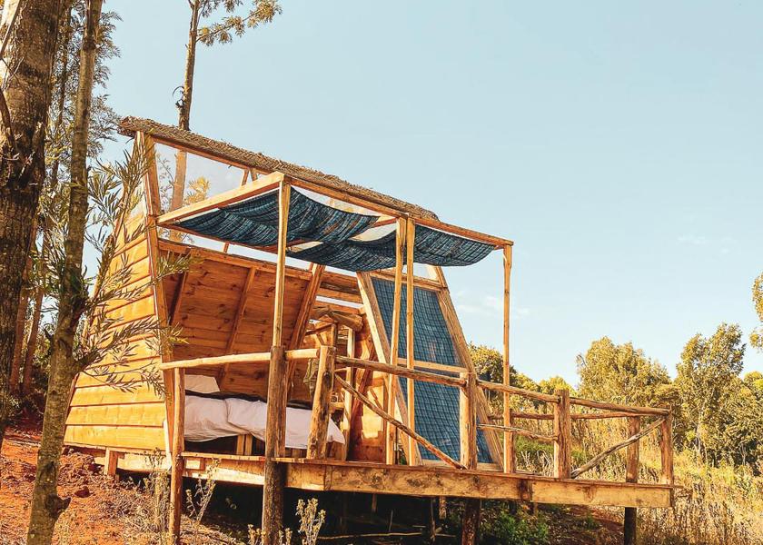  Karatu Hotel Exterior