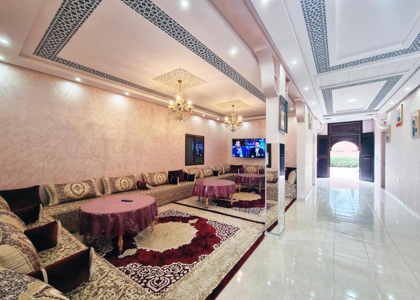 Marrakech-Safi Ourika shared lounge/tv area