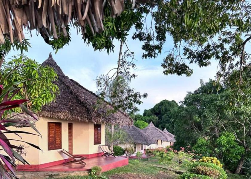  Nosy Be Hotel Exterior