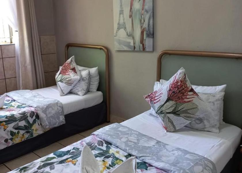Limpopo Tzaneen Twin Room with Shared Bathroom