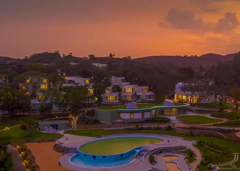  Gondar exterior view