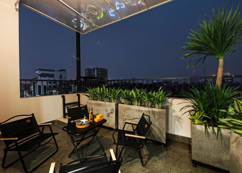  Hanoi balcony/terrace