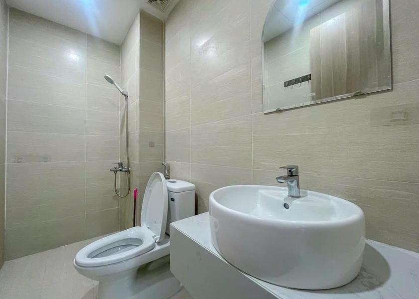 Thua Thien-Hue Hue Two-Bedroom Apartment with Balcony