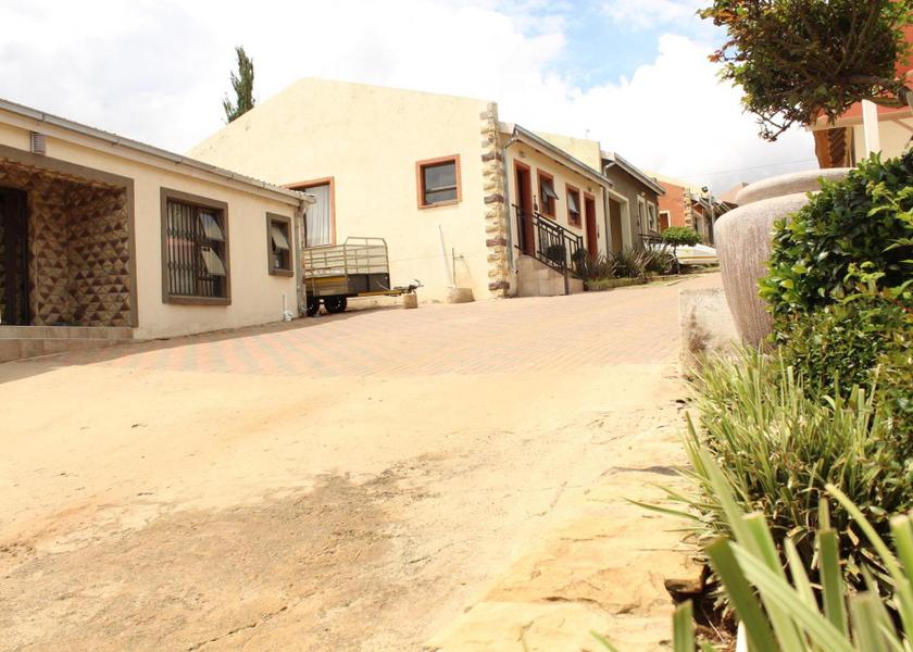 Free State Maluti a Phofung exterior view