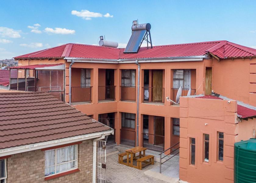 Free State Maluti a Phofung exterior view