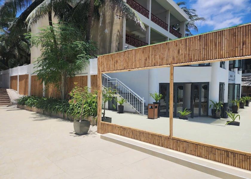 Lam Dong Province Phan Thiet Bar (on property)