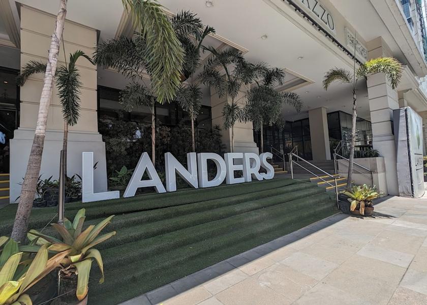  Taguig Exterior
