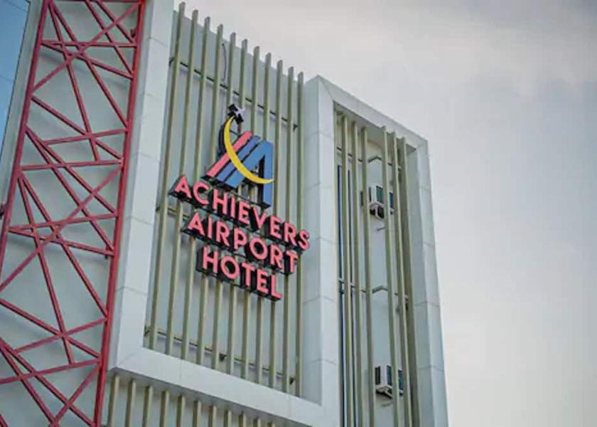  Pasay Exterior detail