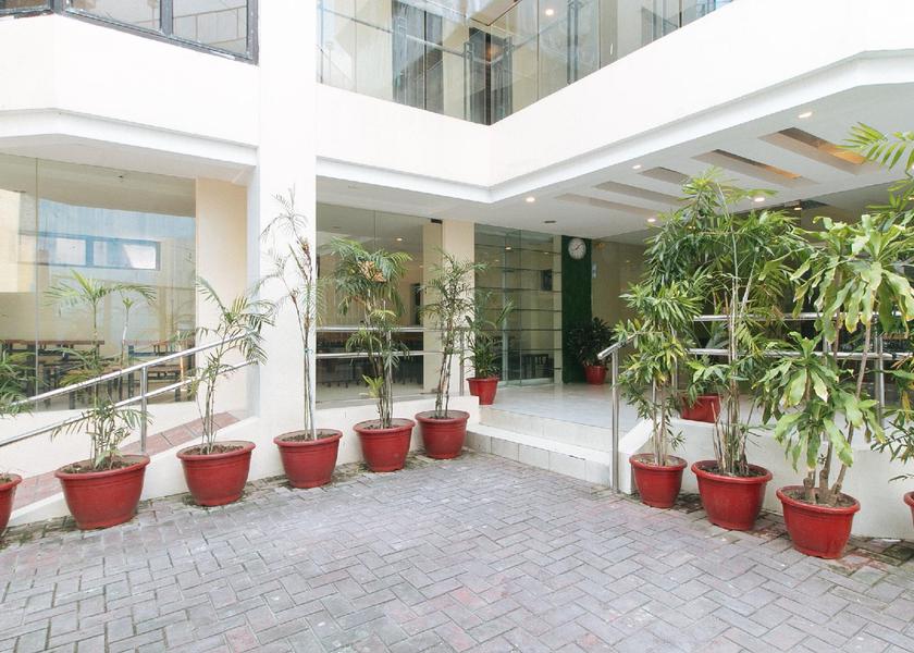  Manila Exterior view