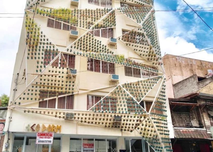  Manila Exterior