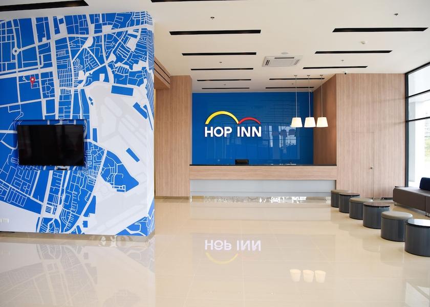  Parañaque Lobby