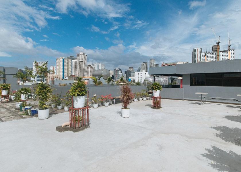  Makati Public areas
