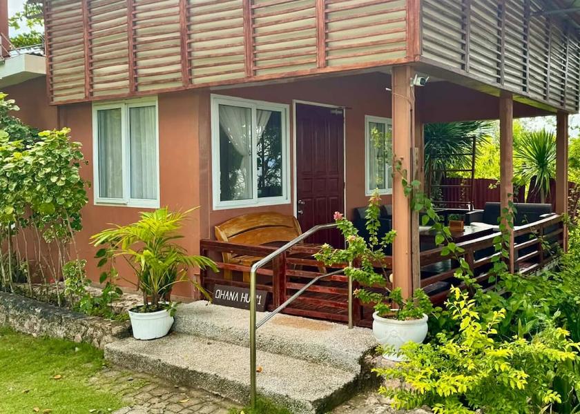 Central Visayas Moalboal Exterior