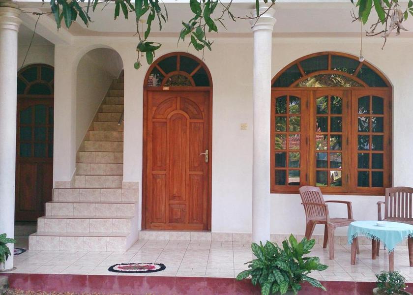 Galle District Bentota balcony/terrace