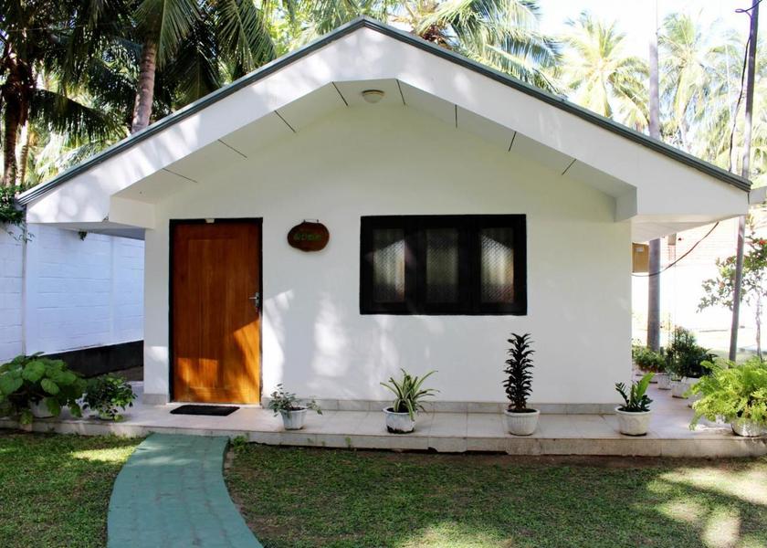 Puttalam District Marawila Hotel Exterior