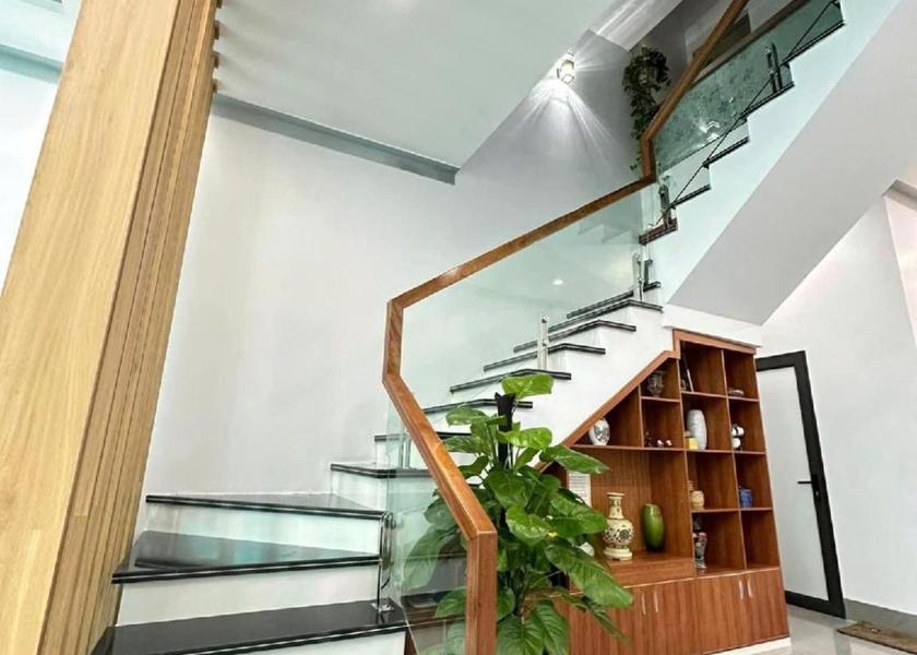 shared lounge/tv area