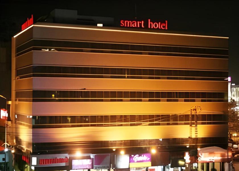  Lahore Hotel Exterior