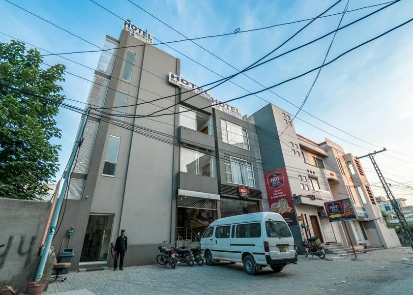  Lahore Hotel Exterior