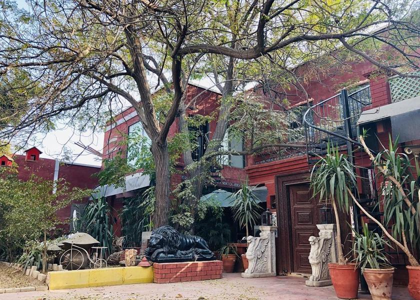  Lahore Hotel Exterior