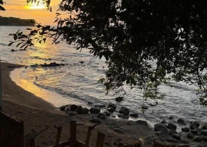 Central Visayas Dauin Beach