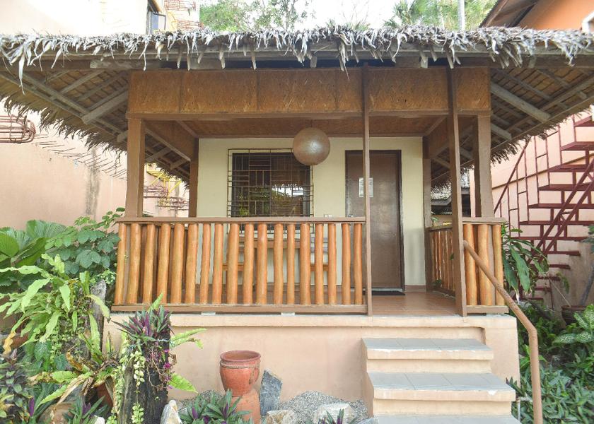 Mimaropa Puerto Galera Hotel Exterior
